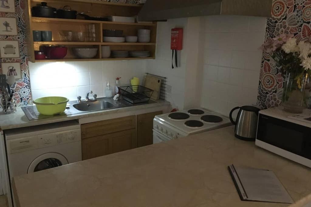 לונדונדרי Cathedral Apartment מראה חיצוני תמונה